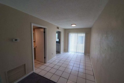 Apartment in Saint Augustine, Florida 2 bedrooms, 83.61 sq.m. № 853451 - photo 3