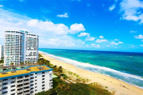 Condo in Lauderdale-by-the-Sea, Florida, 3 bedrooms  № 1080296 - photo 23
