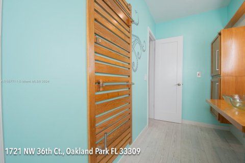 Casa en venta en Oakland Park, Florida, 3 dormitorios, 173.91 m2 № 1080295 - foto 24