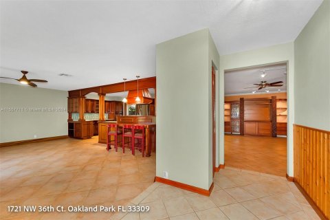 Casa en venta en Oakland Park, Florida, 3 dormitorios, 173.91 m2 № 1080295 - foto 3