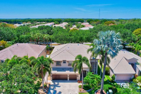 House in Lake Worth, Florida 5 bedrooms, 312.62 sq.m. № 1120270 - photo 12