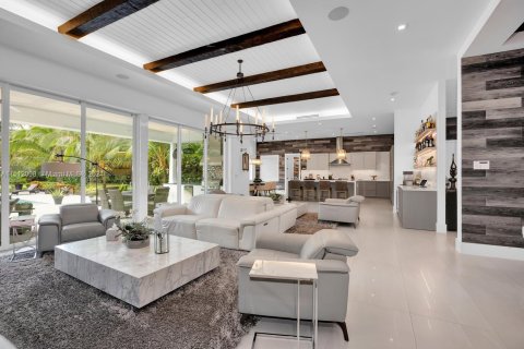 Villa ou maison à vendre à Pinecrest, Floride: 5 chambres, 517.74 m2 № 962138 - photo 13