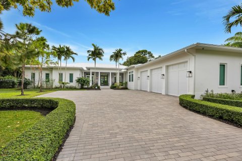 Villa ou maison à vendre à Pinecrest, Floride: 5 chambres, 517.74 m2 № 962138 - photo 1