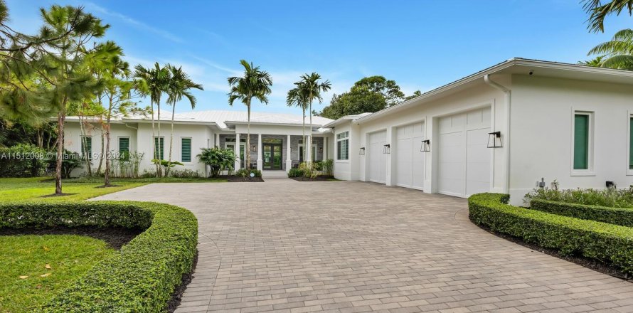 Villa ou maison à Pinecrest, Floride 5 chambres, 517.74 m2 № 962138