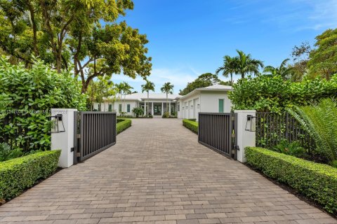 Villa ou maison à vendre à Pinecrest, Floride: 5 chambres, 517.74 m2 № 962138 - photo 2