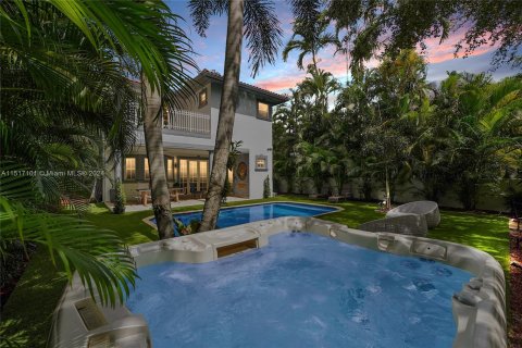 Villa ou maison à vendre à Miami Shores, Floride: 5 chambres, 259.75 m2 № 962140 - photo 4