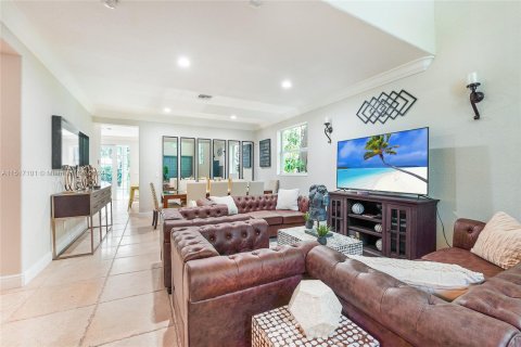 Villa ou maison à vendre à Miami Shores, Floride: 5 chambres, 259.75 m2 № 962140 - photo 30