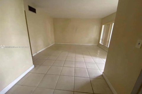 Copropriété à vendre à Lauderhill, Floride: 2 chambres, 76.92 m2 № 1324499 - photo 8