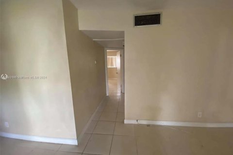 Copropriété à vendre à Lauderhill, Floride: 2 chambres, 76.92 m2 № 1324499 - photo 11