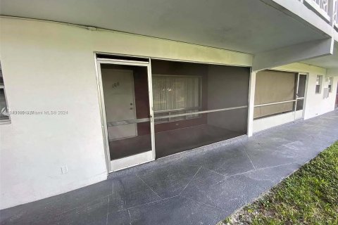 Copropriété à vendre à Lauderhill, Floride: 2 chambres, 76.92 m2 № 1324499 - photo 2