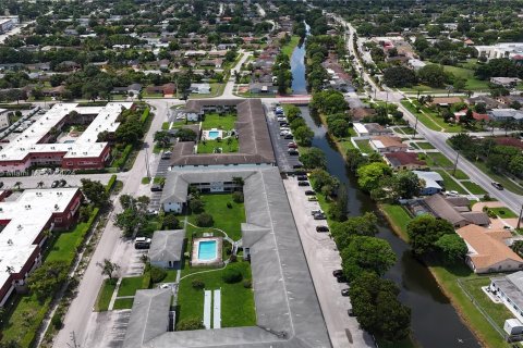 Copropriété à vendre à Lauderhill, Floride: 2 chambres, 76.92 m2 № 1324499 - photo 16