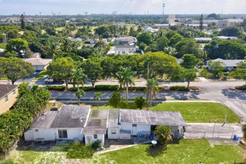Купить коммерческую недвижимость в Бойнтон-Бич, Флорида 105.54м2, № 815369 - фото 2