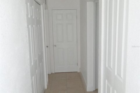 Снять в аренду квартиру в Себринг, Флорида 1 комната, 111.48м2, № 977898 - фото 3