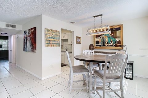 Condo in Tampa, Florida, 2 bedrooms  № 1364484 - photo 12