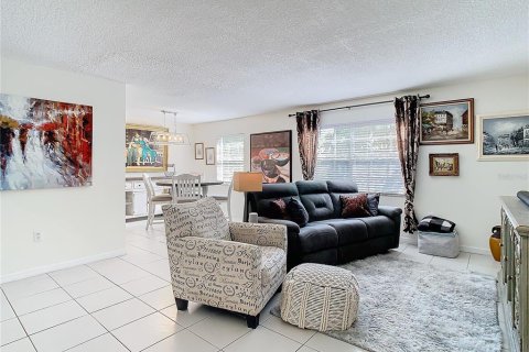 Copropriété à vendre à Tampa, Floride: 2 chambres, 92.9 m2 № 1364484 - photo 5