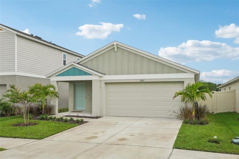 House in Wesley Chapel, Florida 3 bedrooms, 150.04 sq.m. № 1364483 - photo 4