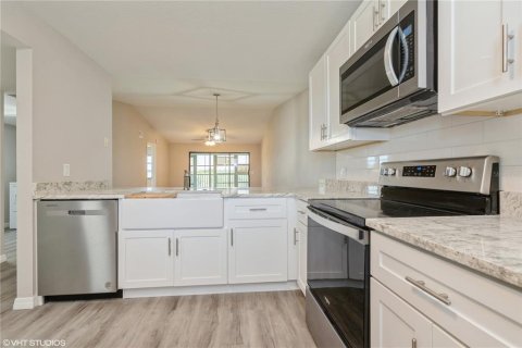 Copropriété à vendre à Punta Gorda, Floride: 2 chambres, 107.12 m2 № 1289690 - photo 4