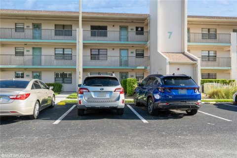 Condo in Punta Gorda, Florida, 2 bedrooms  № 1289690 - photo 1