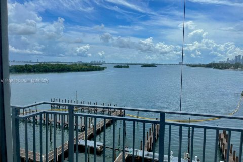 Copropriété à vendre à Miami, Floride: 1 chambre, 96.8 m2 № 1370675 - photo 5