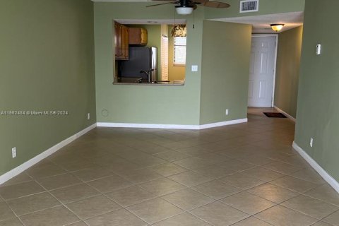 Condominio en alquiler en Oakland Park, Florida, 2 dormitorios, 85.47 m2 № 1370634 - foto 19