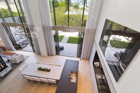 Condominio en venta en Miami Beach, Florida, 3 dormitorios, 235.23 m2 № 12102 - foto 9