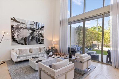 Condominio en venta en Miami Beach, Florida, 3 dormitorios, 235.23 m2 № 12102 - foto 13