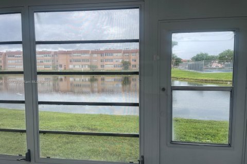 Condo in Sunrise, Florida, 1 bedroom  № 1310495 - photo 18