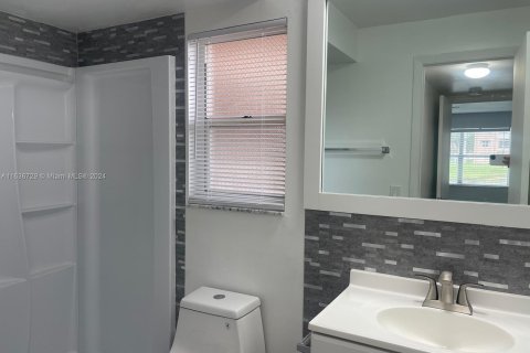 Condo in Sunrise, Florida, 1 bedroom  № 1310495 - photo 15