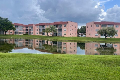 Condo in Sunrise, Florida, 1 bedroom  № 1310495 - photo 21