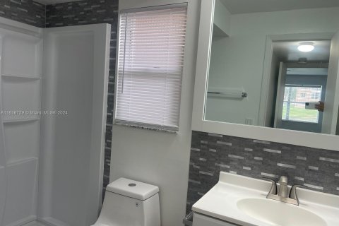 Condo in Sunrise, Florida, 1 bedroom  № 1310495 - photo 17