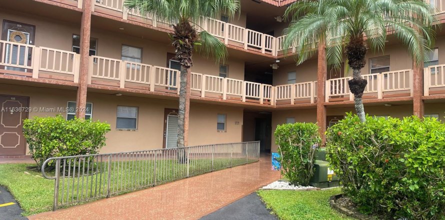 Condominio en Sunrise, Florida, 1 dormitorio  № 1310495