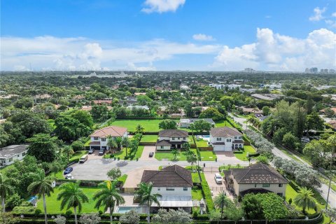 Villa ou maison à vendre à Miami, Floride: 6 chambres, 265.51 m2 № 1310496 - photo 8