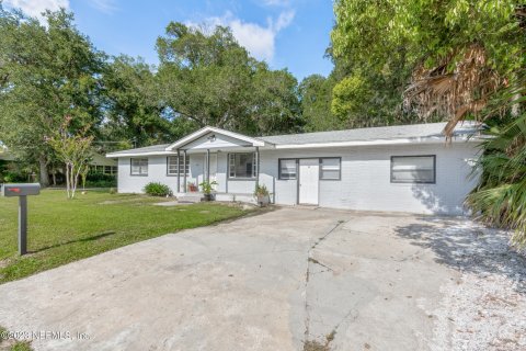 House in Saint Augustine, Florida 7 bedrooms, 234.11 sq.m. № 771224 - photo 1