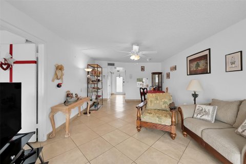 Copropriété à vendre à Sunrise, Floride: 2 chambres, 78.97 m2 № 957099 - photo 16