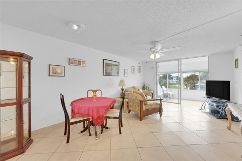 Copropriété à vendre à Sunrise, Floride: 2 chambres, 78.97 m2 № 957099 - photo 17