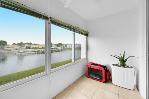 Condo in Sunrise, Florida, 2 bedrooms  № 957099 - photo 14