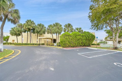 Copropriété à vendre à Sunrise, Floride: 2 chambres, 78.97 m2 № 957099 - photo 7