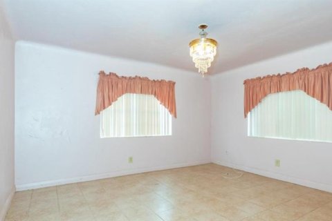 Villa ou maison à vendre à Tampa, Floride: 2 chambres, 115.57 m2 № 1405203 - photo 3