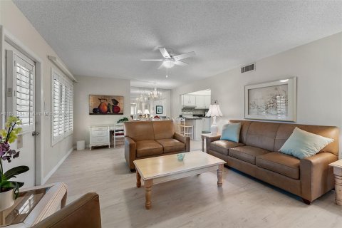 Copropriété à vendre à Greenacres, Floride: 2 chambres, 86.86 m2 № 1306000 - photo 11