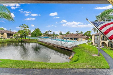 Copropriété à vendre à Greenacres, Floride: 2 chambres, 86.86 m2 № 1306000 - photo 6