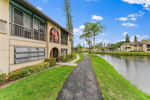 Copropriété à vendre à Greenacres, Floride: 2 chambres, 86.86 m2 № 1306000 - photo 4