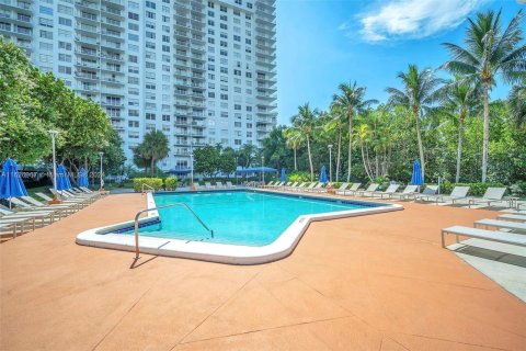 Copropriété à vendre à Aventura, Floride: 1 chambre, 99.03 m2 № 1306001 - photo 18