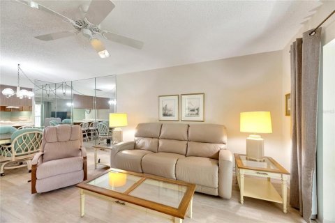 Condominio en venta en Palm Harbor, Florida, 2 dormitorios, 107.3 m2 № 1390168 - foto 11