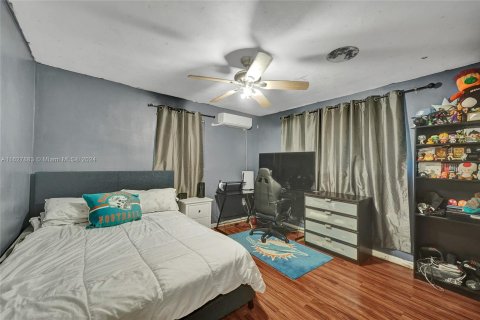 Casa en venta en Miami Gardens, Florida, 3 dormitorios, 138.42 m2 № 1325860 - foto 5