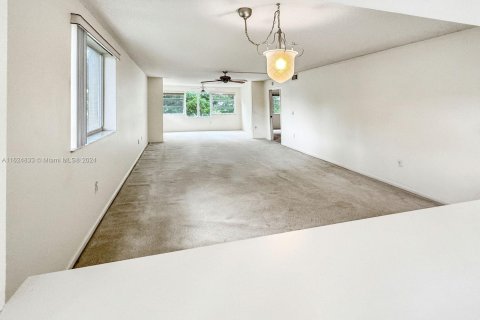 Condominio en venta en Tamarac, Florida, 2 dormitorios, 120.22 m2 № 1271978 - foto 13