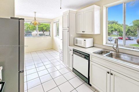 Condominio en venta en Tamarac, Florida, 2 dormitorios, 120.22 m2 № 1271978 - foto 17