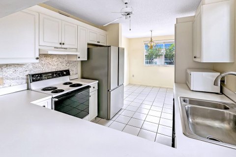 Condominio en venta en Tamarac, Florida, 2 dormitorios, 120.22 m2 № 1271978 - foto 18