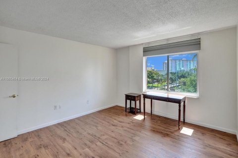 Copropriété à vendre à Sunny Isles Beach, Floride: 1 chambre, 96.62 m2 № 1103841 - photo 22