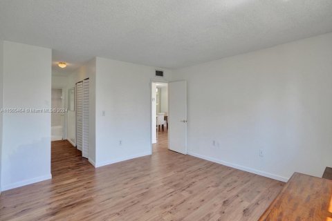 Copropriété à vendre à Sunny Isles Beach, Floride: 1 chambre, 96.62 m2 № 1103841 - photo 21