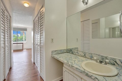 Copropriété à vendre à Sunny Isles Beach, Floride: 1 chambre, 96.62 m2 № 1103841 - photo 27